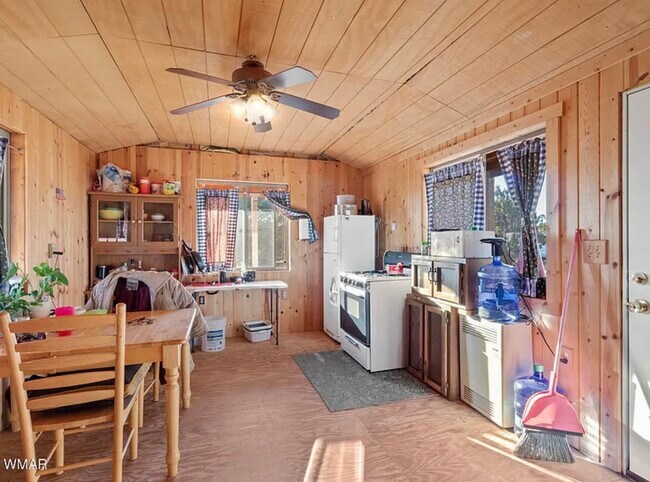 18 County Rd 8310 in Concho, AZ - Building Photo - Building Photo