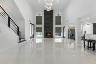 5411 Graystone Ln in Houston, TX - Building Photo - Building Photo