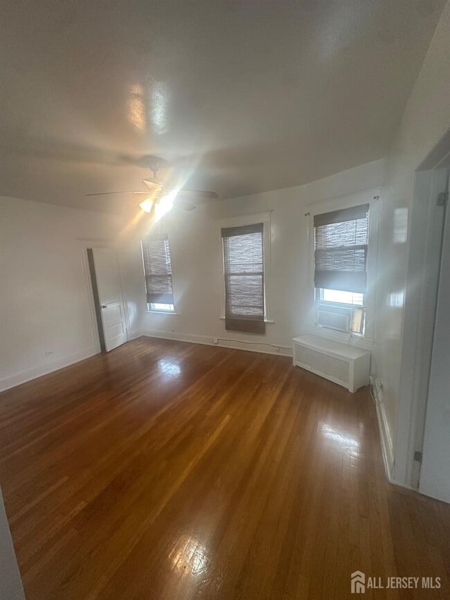 104 Welton St in New Brunswick, NJ - Building Photo - Building Photo