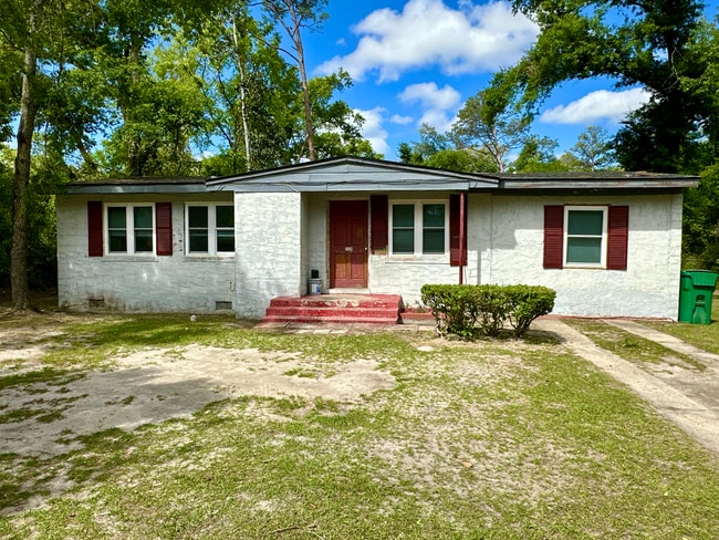 property at 2324 Sterling Pl