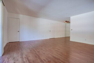 265 Loma Alta Dr in Oceanside, CA - Building Photo - Building Photo