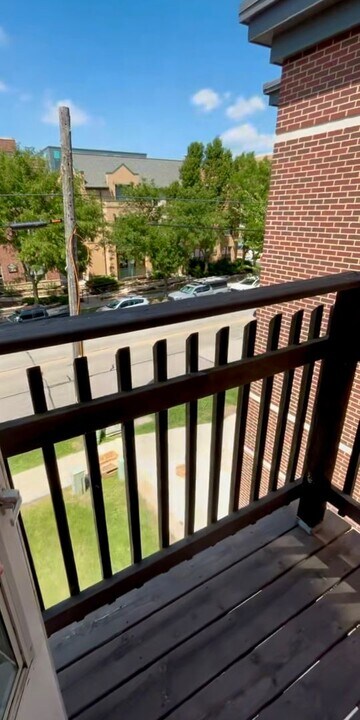 813 Williamson St in Madison, WI - Building Photo