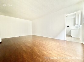 1350 N Citrus Ave in Los Angeles, CA - Building Photo