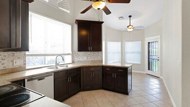 16632 S 37th Way in Phoenix, AZ - Building Photo - Building Photo