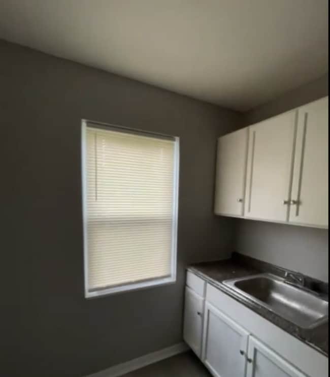 13984 Superior Rd in East Cleveland, OH - Building Photo - Building Photo