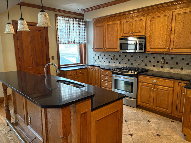 108 S 36th St in Omaha, NE - Building Photo - Building Photo