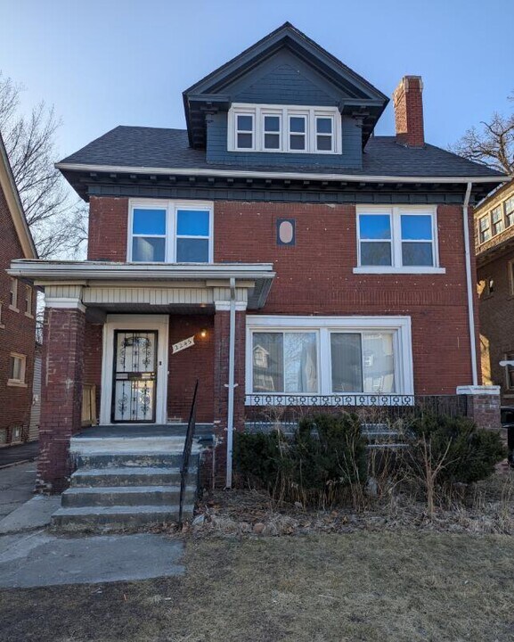 2245 Glynn Ct in Detroit, MI - Building Photo