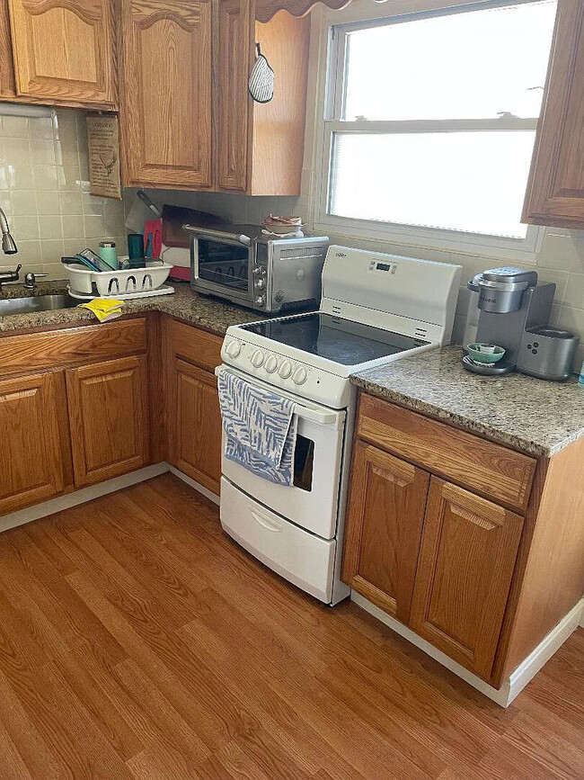 123 Clifton St, Unit 3