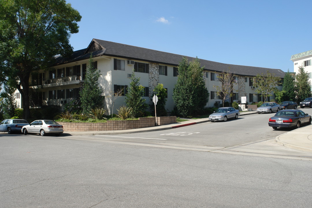 1699 Amberwood Dr in South Pasadena, CA - Building Photo