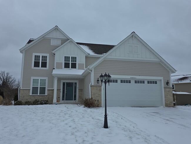 N65W23611 Hillview Dr in Sussex, WI - Building Photo - Building Photo