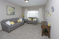 Diamond Field Townhomes in Sioux Falls, SD - Building Photo - Interior Photo