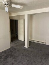 207 Cunningham St, Unit C in Mercer, PA - Building Photo - Building Photo