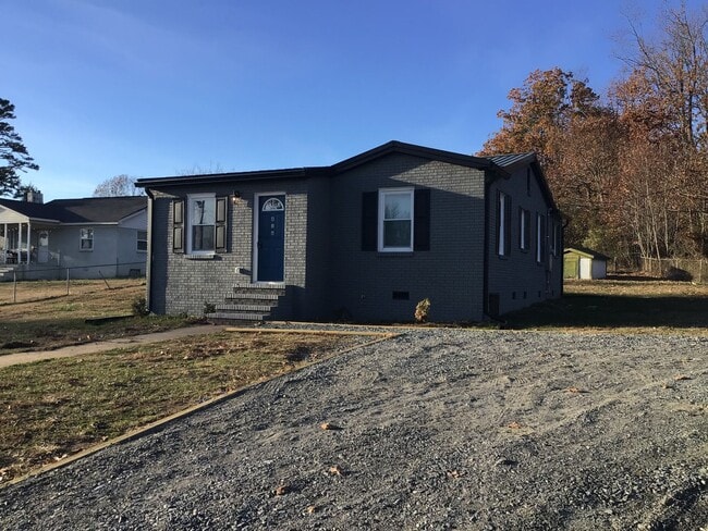 816 Margrace Rd in Kings Mountain, NC - Building Photo - Building Photo