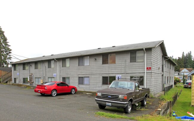 The Hoyt Ave. Apartments in Everett, WA - Building Photo - Building Photo