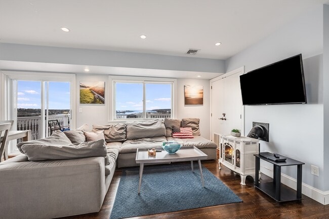 17 Silva Ct in Gloucester, MA - Building Photo - Building Photo