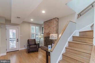 2321 17th St NW in Washington, DC - Building Photo - Building Photo