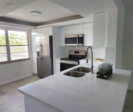 2304 Lucaya Ln in Coconut Creek, FL - Building Photo - Building Photo