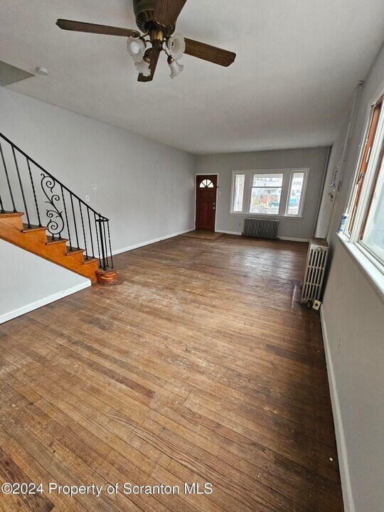 74 Sylvanus St in Wilkes-Barre, PA - Building Photo