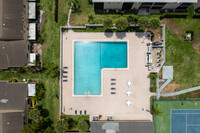 Village at Blue Lake in Pompano Beach, FL - Building Photo - Building Photo