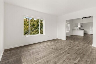 2084 Kearney Ave in San Diego, CA - Building Photo - Building Photo
