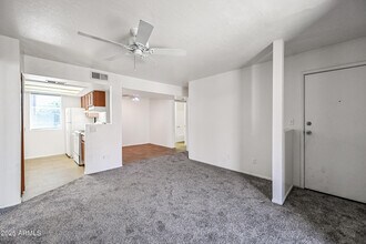 16602 N 25th St in Phoenix, AZ - Building Photo - Building Photo