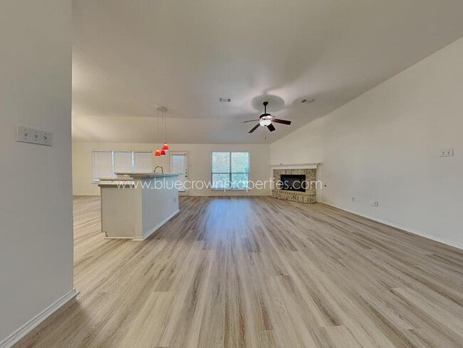 615 Douglas Dr in Mansfield, TX - Building Photo - Building Photo