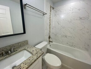 255 SW 4th St in Cape Coral, FL - Building Photo - Building Photo