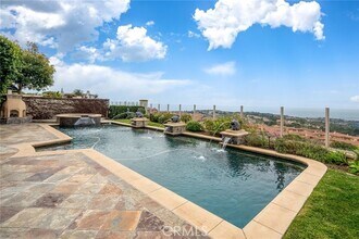2 Via Rubino in Newport Beach, CA - Building Photo - Building Photo
