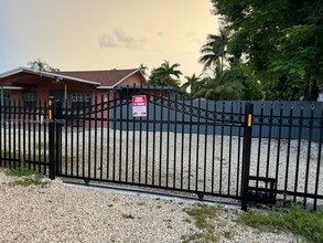 173 NE 159th St in Miami, FL - Building Photo - Building Photo