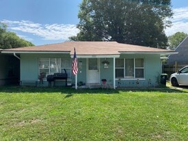 707 S Lexington St in Harrisonville, MO - Building Photo