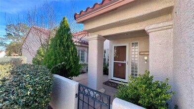 8113 Spanish Peak Dr in Las Vegas, NV - Building Photo - Building Photo