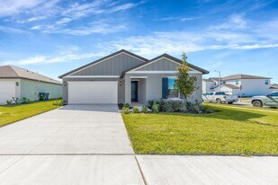 2155 Lone Oak Ln in Lakeland, FL - Building Photo