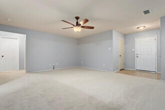 1614 Wooded Acres Dr in Humble, TX - Building Photo - Building Photo