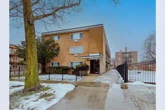 7530 S Saginaw Ave in Chicago, IL - Building Photo - Building Photo