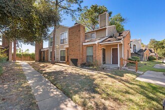 7200 W T C Jester Blvd in Houston, TX - Building Photo - Building Photo