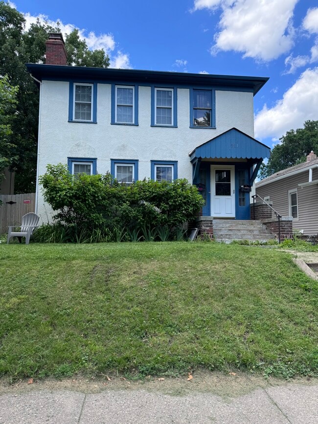 1381 Saint Clair Ave, Unit 2 in St. Paul, MN - Building Photo - Building Photo