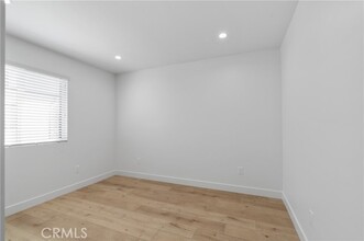 11140 Woodley Ave in Los Angeles, CA - Building Photo - Building Photo