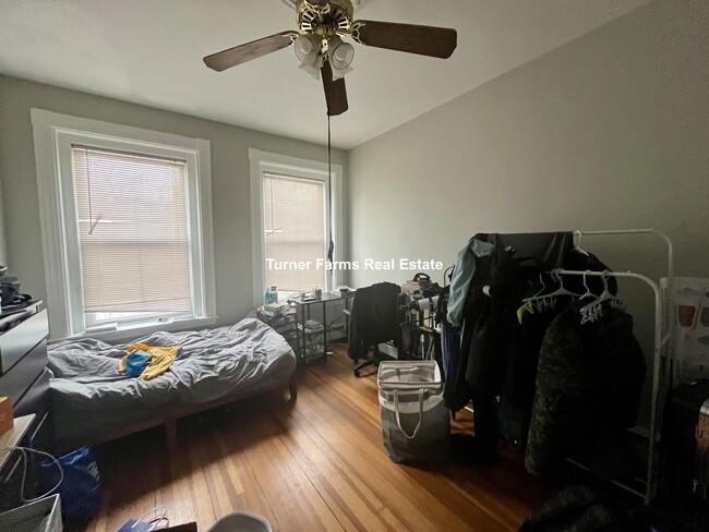 210 Harvard St, Unit 2 in Cambridge, MA - Building Photo - Building Photo