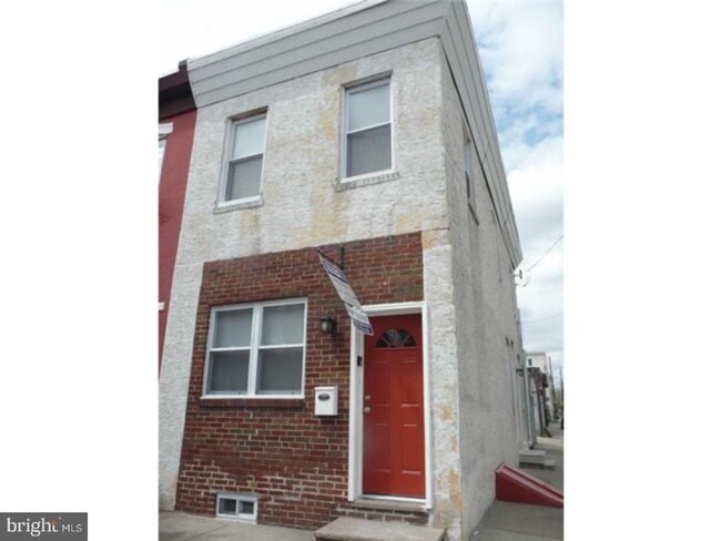 property at 2556 Memphis St