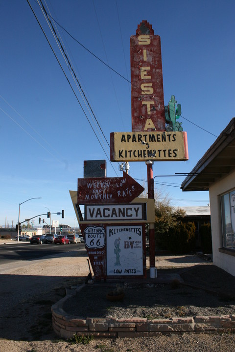 Siesta Apartments in Kingman, AZ - Foto de edificio