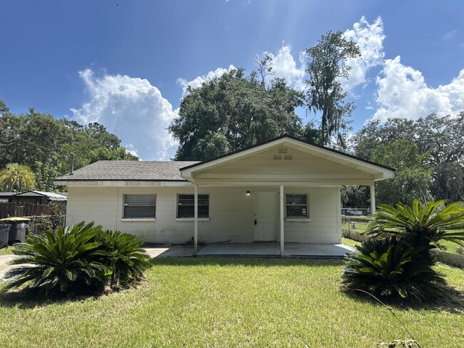 property at 630 E 60th St