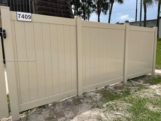 7409 74th Way in West Palm Beach, FL - Building Photo - Building Photo