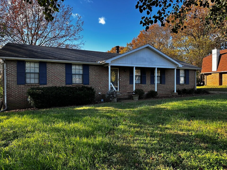 827 Stonebrook Blvd in Nolensville, TN - Building Photo