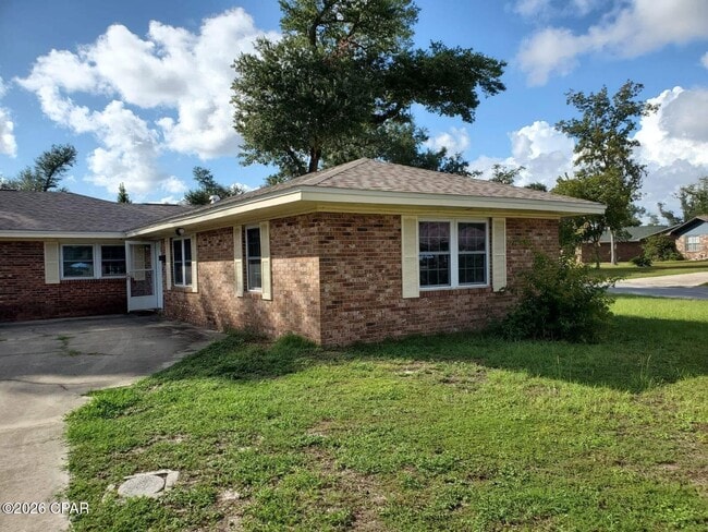 property at 102 Hershel Ct