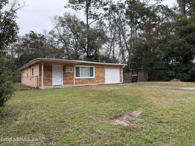 6023 Edgefield Dr in Jacksonville, FL - Building Photo - Building Photo