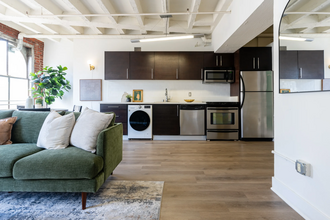 Jaide Lofts in Los Angeles, CA - Foto de edificio - Building Photo