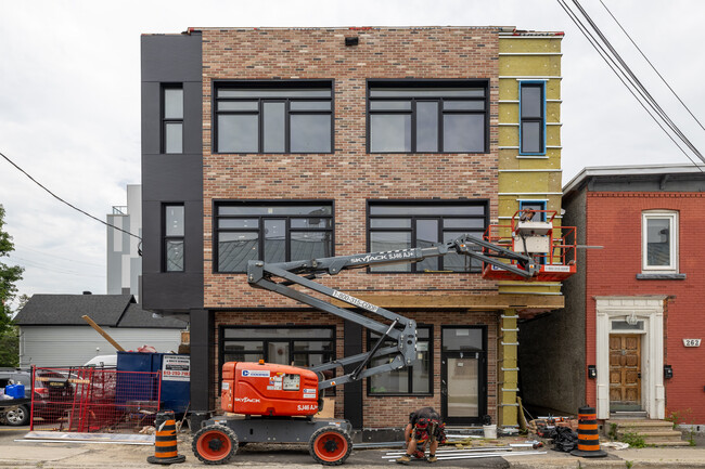 260B Armstrong St in Ottawa, ON - Building Photo - Building Photo