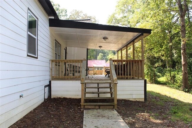202 Henderson Falls Rd in Toccoa, GA - Building Photo - Building Photo