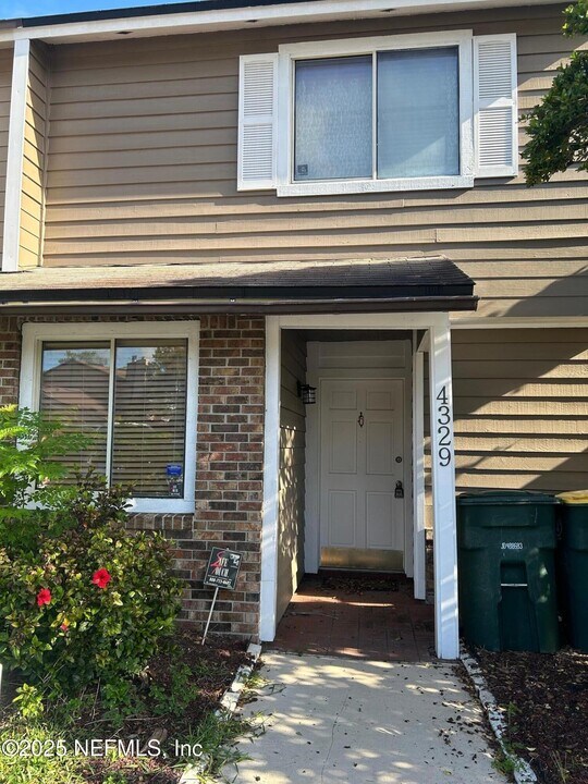 4329 Pathwood Way in Jacksonville, FL - Building Photo