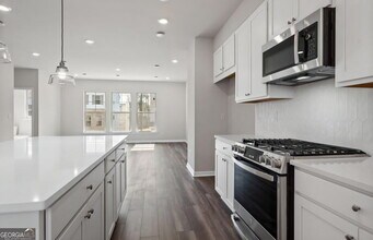 213 Matson Run SW in Mableton, GA - Foto de edificio - Building Photo